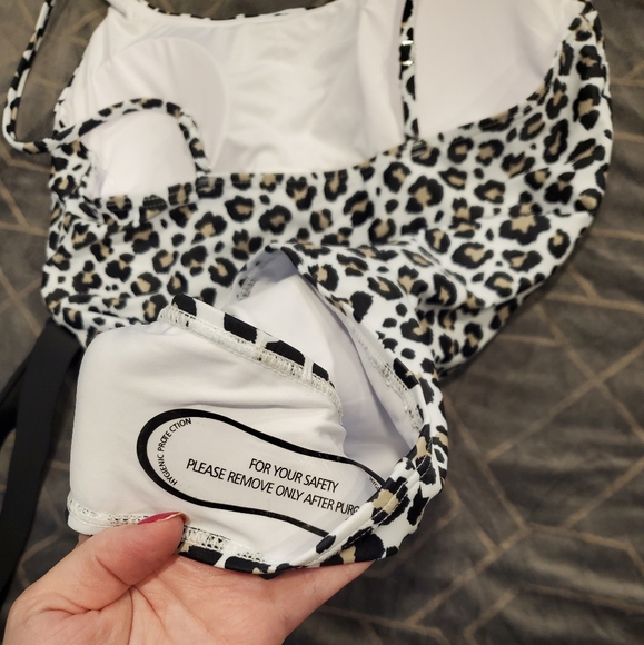 NWT My Charmo White Leopard Print One Piece bathing suit with belt size XL - Picture 4 of 4